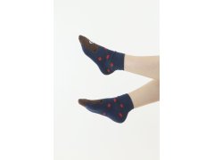 Zábavné ponožky Bear modré s červenými puntíky