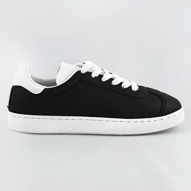 Černo-bílé šněrovací dámské sneakersy (BF-025) - Dámské boty tenisky