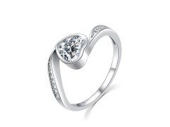 MOISS Něžný stříbrný prsten se zirkony Srdíčko R00021 52 mm
