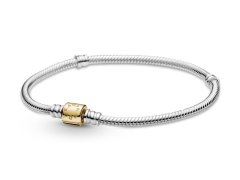 Pandora Elegantní stříbrný náramek se zlatou sponou 599347C00 16 cm
