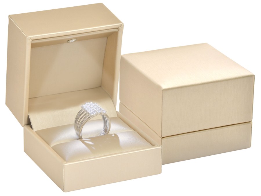 JK Box Luxusní LED osvětlená koženková krabička na prsten ZK-2/L/A20 - Prsteny Zásnubní prsteny