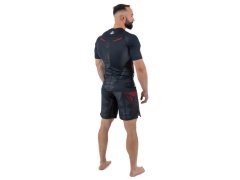 Kompresní tričko „Snake“ Rashguard je vyrobeno z materiálu DBX MORE DRY M 5