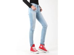 Dámské džíny Wrangler Skinny Sunkissed W Jeans W28KLE86K 2