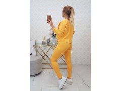 Souprava s oversize halenkou hořčicové barvy 6