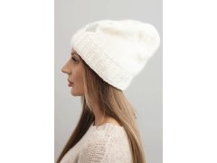 Dámská zimní čepice vlněná s&nbsp;krystaly a&nbsp;vzorem K455 ecru 2