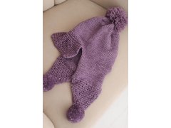 Dámská zimní čepice s vlnou, kšiltem a bambulemi K475 fialová 2