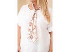 Dámská viskózová halenka Plus Size s krátkým rukávem a ozdobným šátkem bílá 3