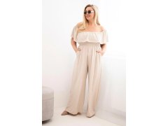 Dámský overal Plus Size s&nbsp;volánem a&nbsp;krátkým rukávem béžový 1