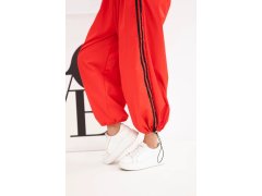 Dámská bavlněná souprava s&nbsp;oversized kalhotami a&nbsp;kontrastními pásy červená 3