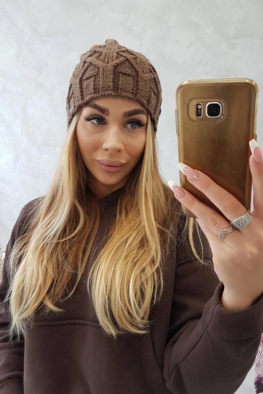 Fleecová čepice Sonia K201 hnědá - Dámské oblečení doplňky čepice, rukavice a&nbsp;šály
