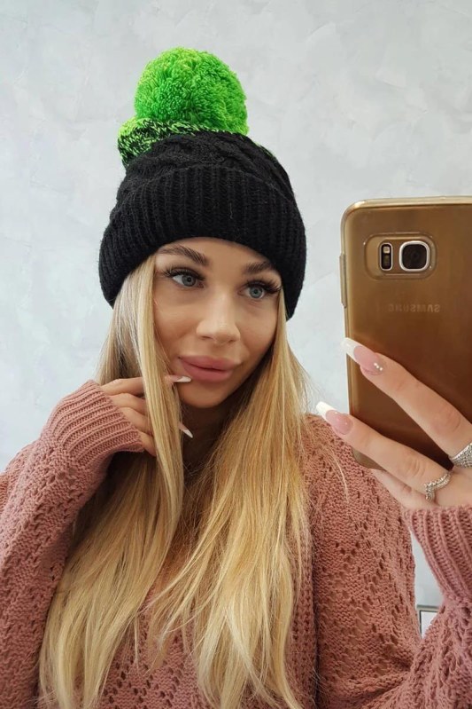 Fleecová čepice Ilona K218 černá+zelená - Dámské oblečení doplňky čepice, rukavice a&nbsp;šály