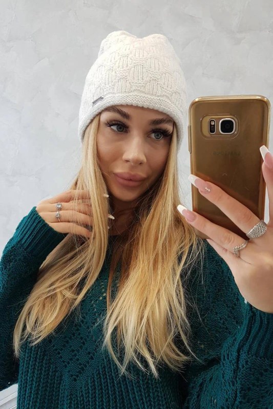 Cap Agata K222 bílá - Dámské oblečení doplňky čepice, rukavice a&nbsp;šály