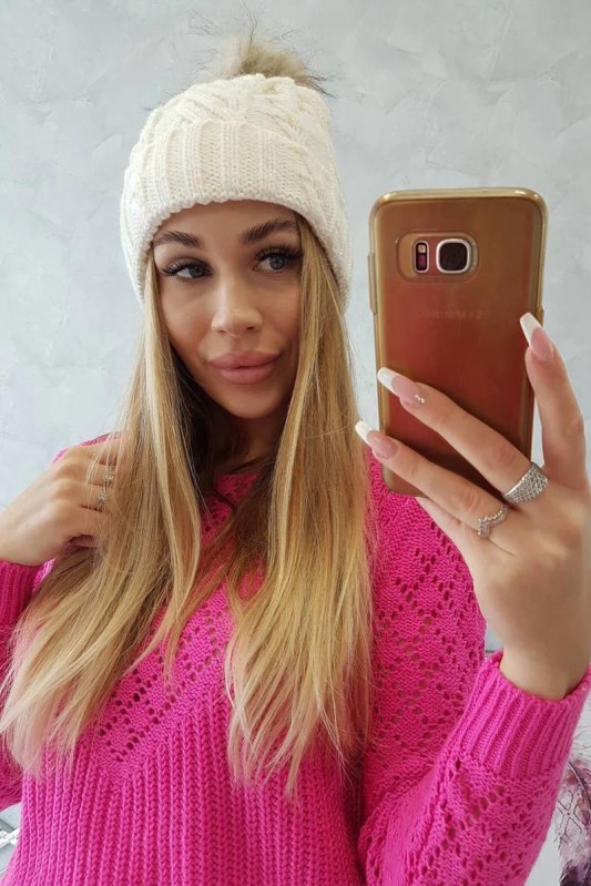 Fleecová kostkovaná čepice K226 ecru