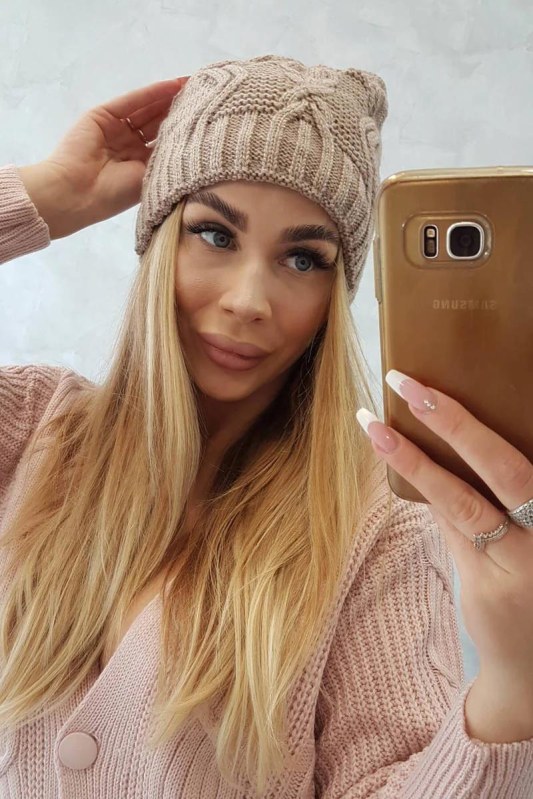 Fleecová čepice Sylwia K244 tmavě béžová