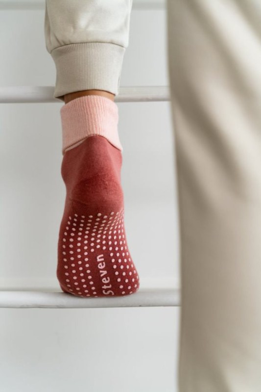 Dámské ponožky s protiskluzovou úpravou ABS 126 - Dámské oblečení doplňky ponožky