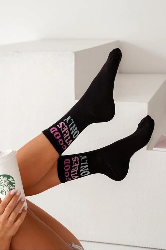 POUZE DÁMSKÉ PONOŽKY GOOD VIBES 0200.115 - Dámské oblečení doplňky ponožky