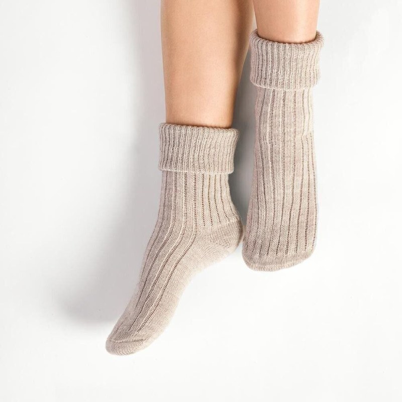 Pletené ponožky na spaní 067 béžové s vlnou - Dámské oblečení doplňky ponožky