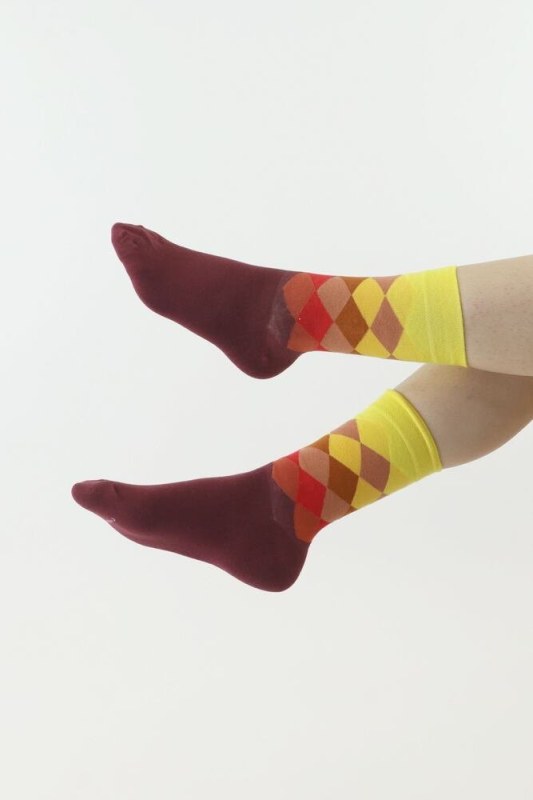 Ponožky Cube vínovo-žluté - Dámské oblečení doplňky ponožky