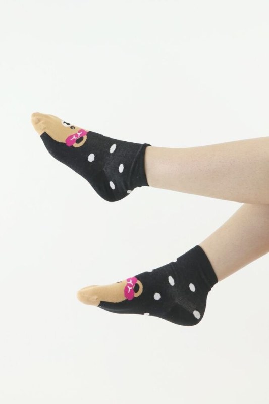 Zábavné ponožky Bear černé s bílými puntíky - Dámské oblečení doplňky ponožky
