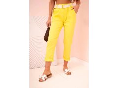 Dámské viskózové kalhoty s&nbsp;páskem a&nbsp;ohrnutými nohavicemi tmavě žlutá