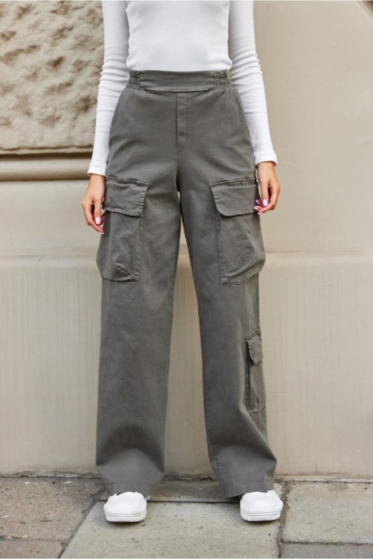 Dámské kalhoty model 187933 Roco Fashion - Dámské oblečení kalhoty