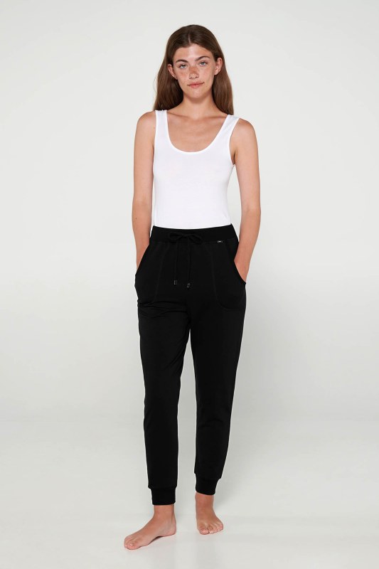 Vamp - Jednobarevné dlouhé kalhoty 20216 - Vamp - Dámské oblečení kalhoty