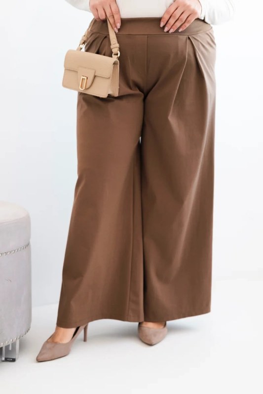 Dámské kalhoty Plus Size s širokými nohavicemi a plisováním camelové