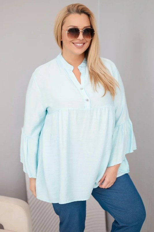 Dámská viskózová halenka ve velikosti Plus Size s&nbsp;volánkovým rukávem a&nbsp;výstřihem do V mentolová - Dámské oblečení košile a&nbsp;halenky