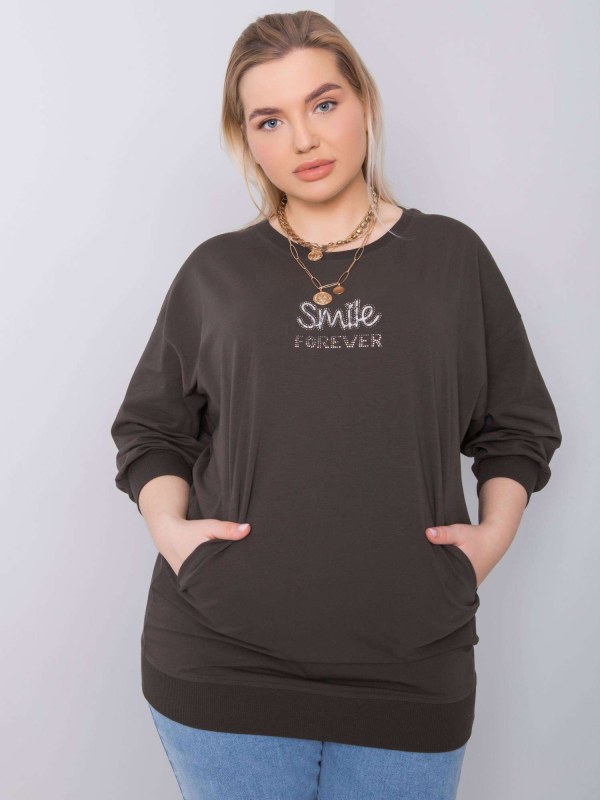 Tmavá khaki halenka plus size velikosti s nášivkou Messina - Dámské oblečení košile a halenky