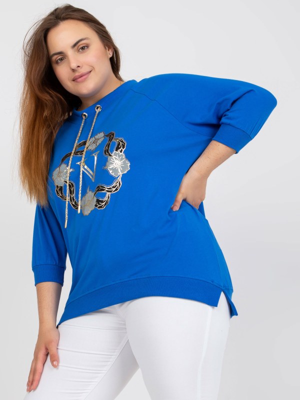 Tmavě modrá halenka větší velikosti s potiskem a 3/4 rukávy - Dámské oblečení košile a halenky