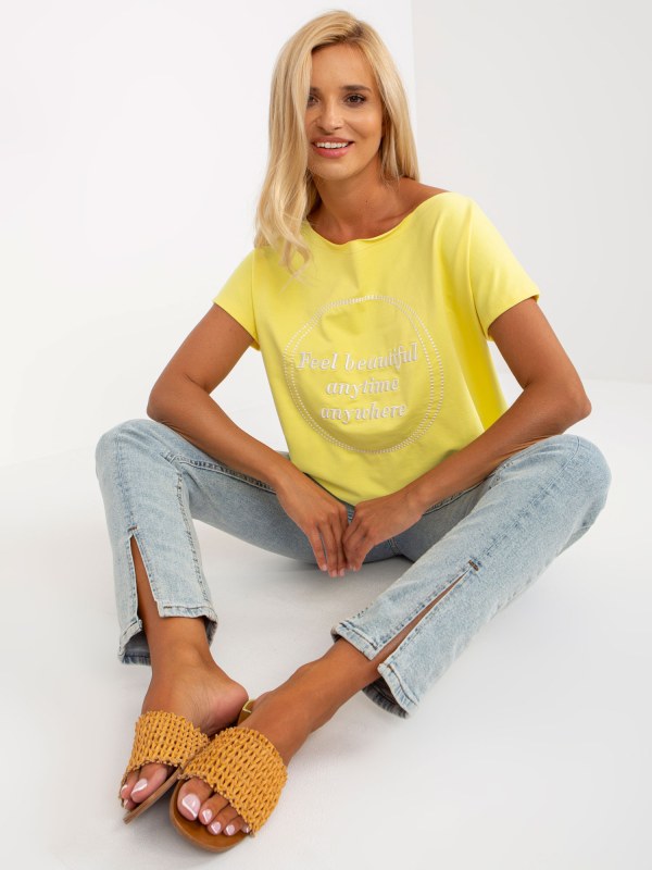 Jednovelikostní žlutá halenka volného střihu s krátkým rukávem - Dámské oblečení košile a halenky
