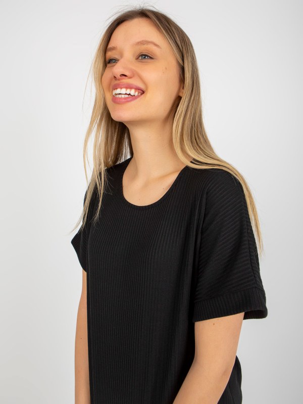 Černá žebrovaná oversized halenka s krátkým rukávem - Dámské oblečení košile a halenky