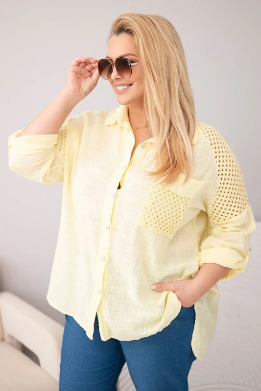 Dámská bavlněná košile Plus Size s límečkem a krajkovou vsadkou žlutá