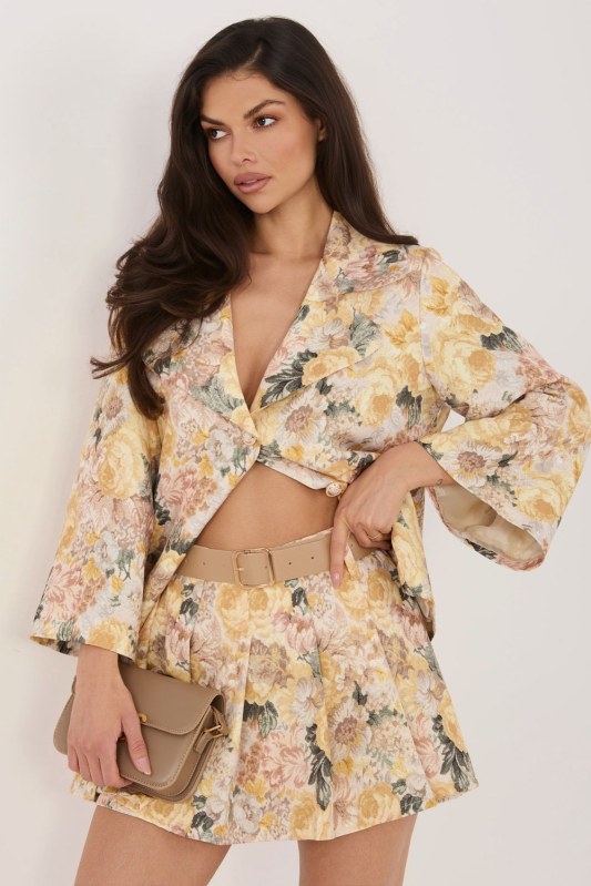 Kraťasy s sukňovou dolní částí s květinovým vzorem model 226220 Italy Moda