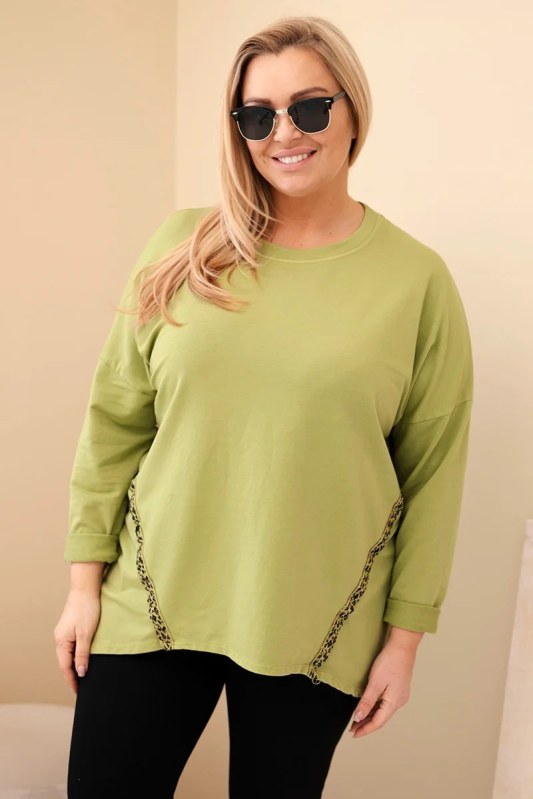 Dámská blůza Plus Size bavlněná s ohrnutým rukávem a lampasem v leopardím vzoru olivová