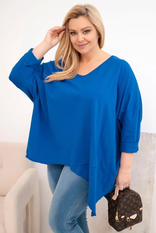 Dámská bavlněná blůza Plus Size s&nbsp;asymetrickým lemem a&nbsp;výstřihem do V chabrová - Dámské oblečení mikiny