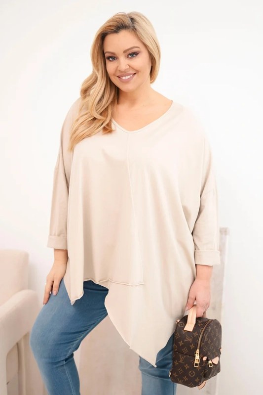 Dámská bavlněná blůza Plus Size s asymetrickým spodním lemem a V výstřihem béžová