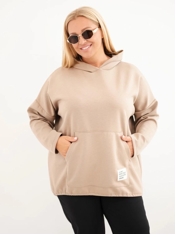Dámská mikina Plus Size viskózová s kapucí a klokaní kapsou camelová