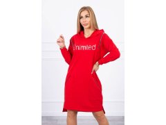 Neomezené červené šaty