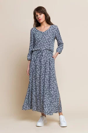 Letní dlouhé šaty Nancy modro-bílo-hnědé - Benedict - Dámské oblečení šaty