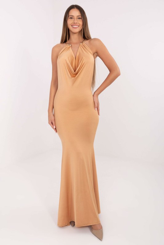 Dlouhé šaty bez rukávů model 221318 Italy Moda - Dámské oblečení šaty