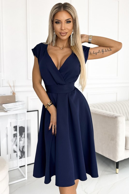 SCARLETT - Tmavě modré rozšířené dámské šaty s přeloženým obálkovým výstřihem 348-6 - šaty