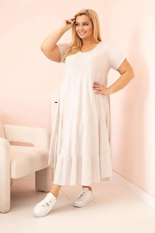 Dámské šaty plus size s krátkým rukávem a volánem z lehké viskózy béžová