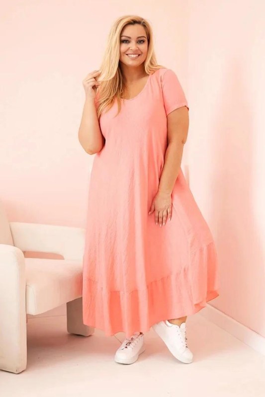 Dámské šaty plus size s krátkým rukávem a volánem z lehké viskózy růžová