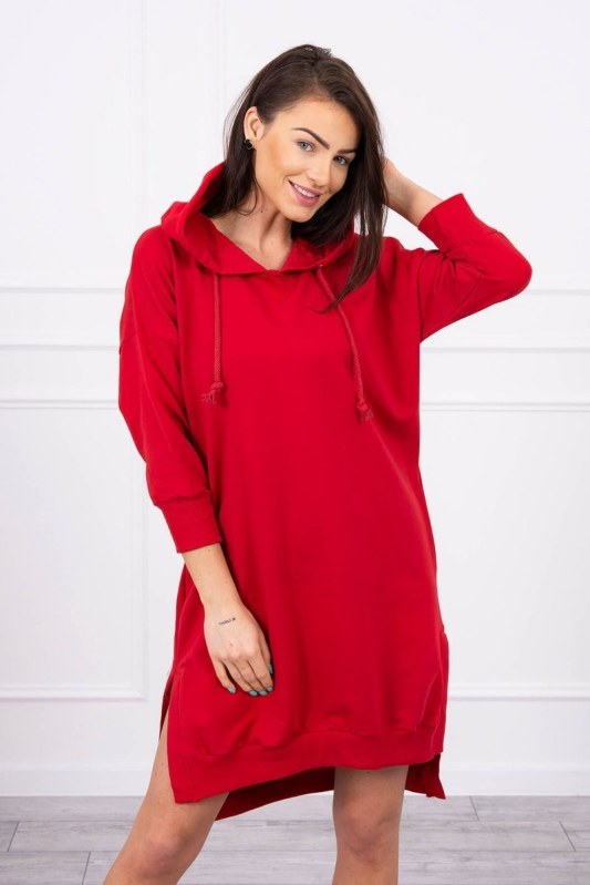 Šaty s kapucí a delším zadním dílem červené - Dámské oblečení šaty