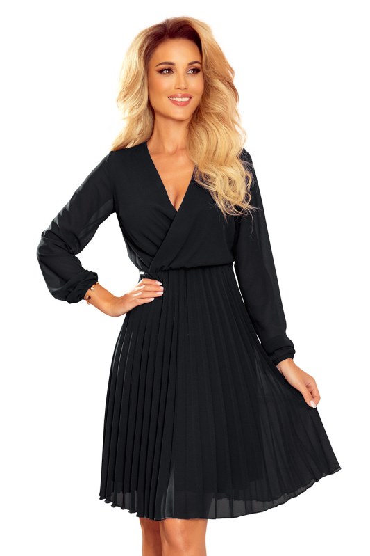 Skládané šaty s výstřihem a dlouhým rukávem Numoco ISABELLE - černé - Dámské oblečení šaty