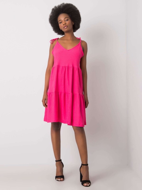 RUE PARIS Růžové dámské šaty s volánkem - Dámské oblečení šaty