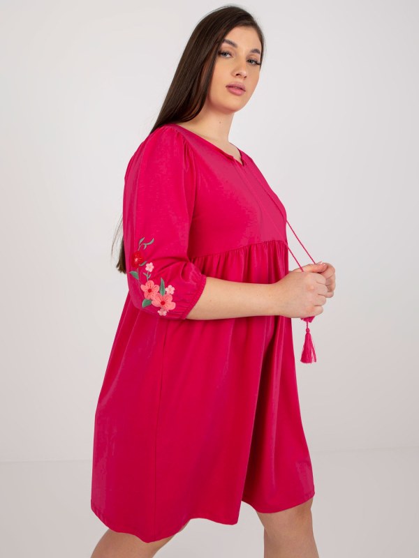 Fuchsiové rozšířené šaty velikosti plus s výšivkou - Dámské oblečení šaty