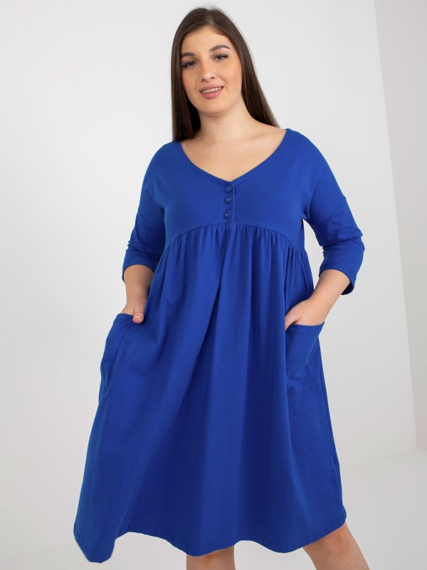 Tmavě modré základní šaty velikosti plus s 3/4 rukávy - šaty