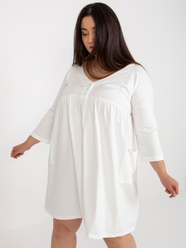 Bavlněné ecru šaty větší velikosti s kapsami - Dámské oblečení šaty